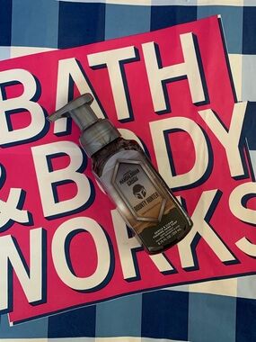NWT Bath & Body Works Bounty Hunter Foaming Hand Soap